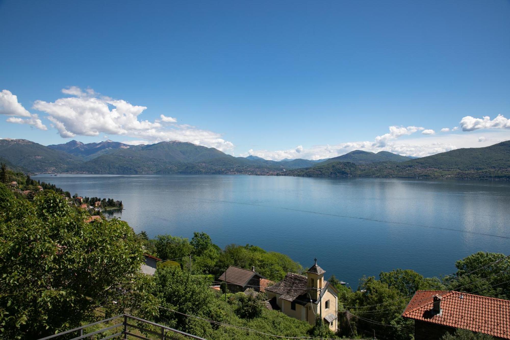 Casa Del Lago Villa Oggebio Esterno foto