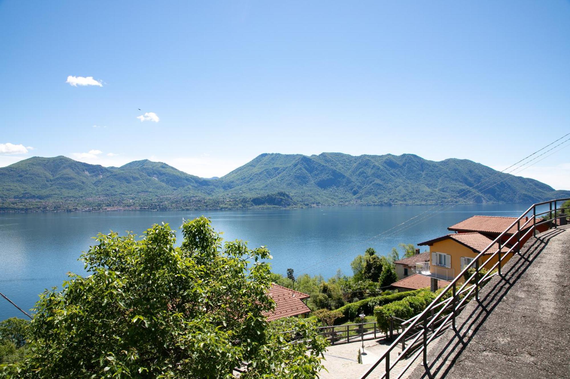 Casa Del Lago Villa Oggebio Esterno foto